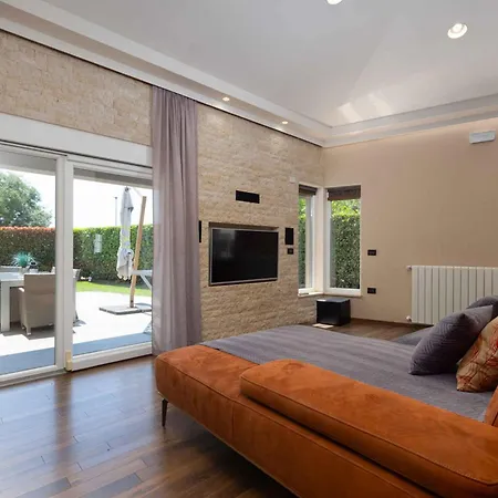 Apartment In Vrvari/istrien 9898 Poreč
