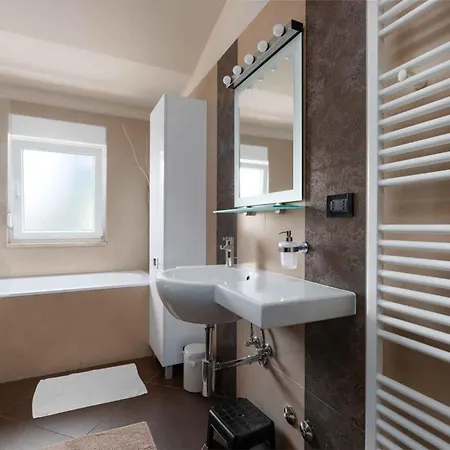 Apartment In Vrvari/istrien 9898 Porec